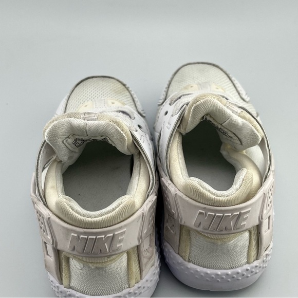 Nike Air White Toddler Huarache Run Sneakers 7049500110 US 7C Shoes - Picture 3 of 8